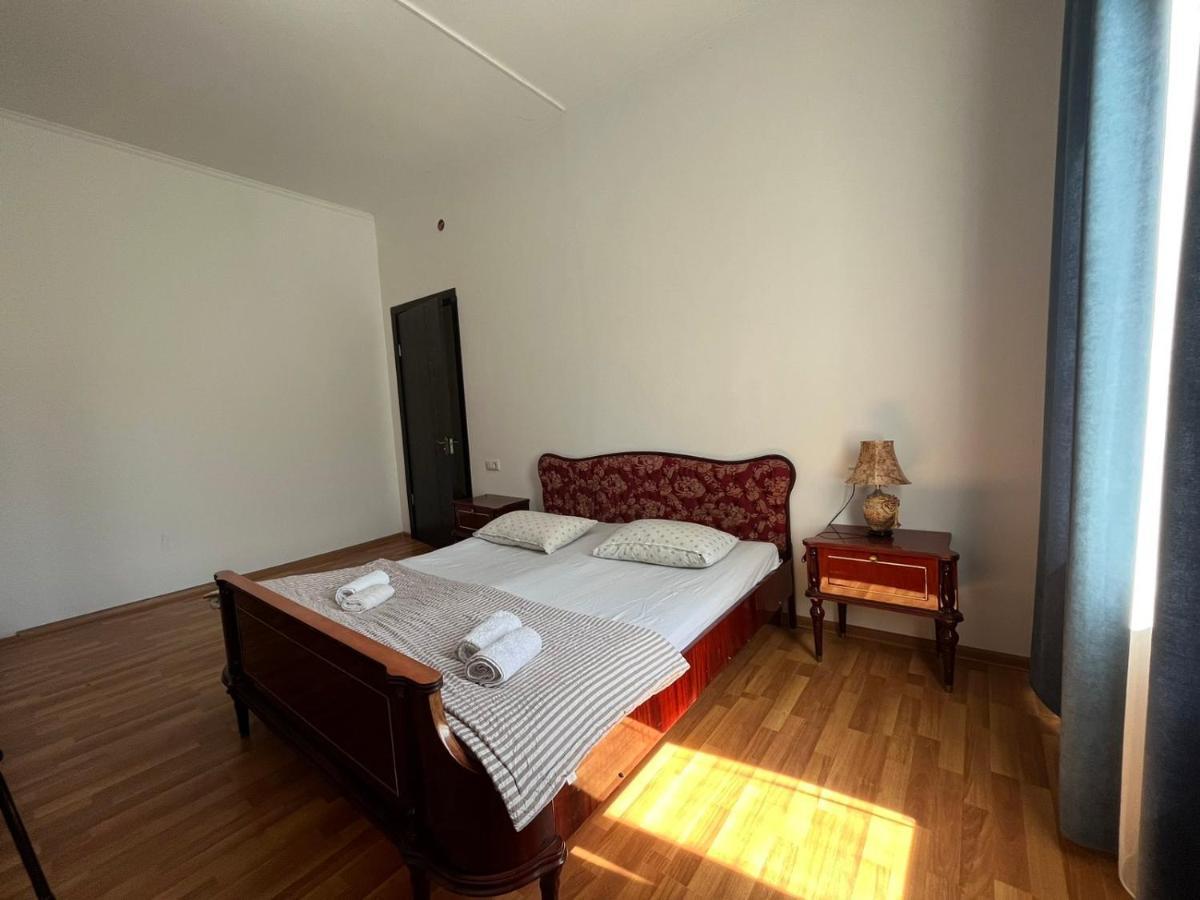 Guest House Oasis - Tvishi المظهر الخارجي الصورة