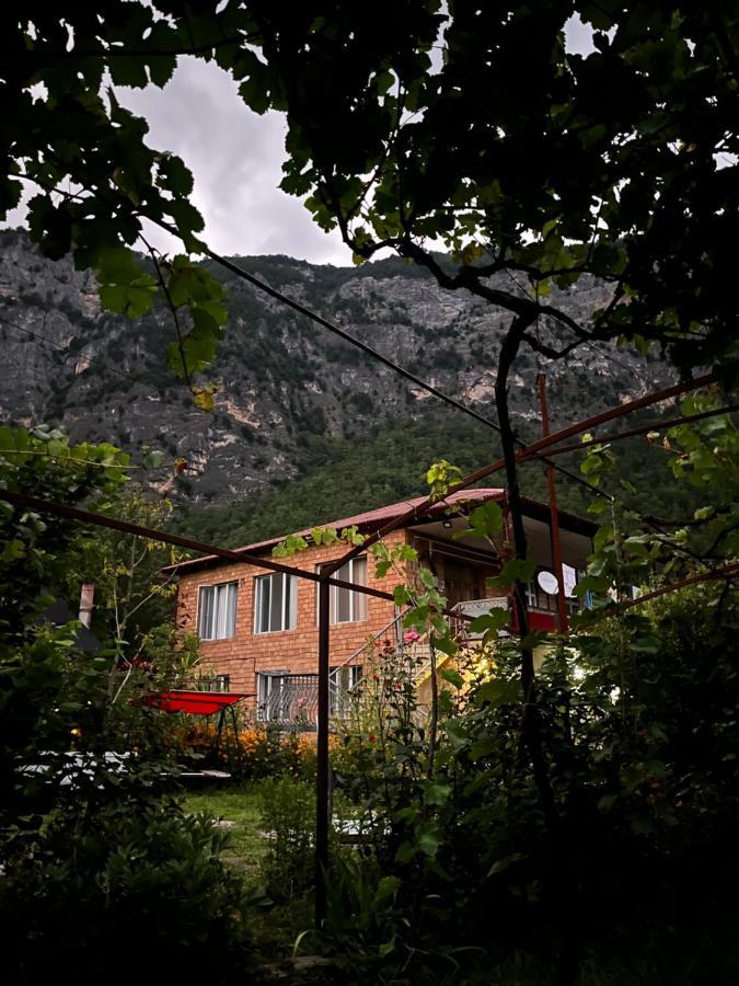 Guest House Oasis - Tvishi المظهر الخارجي الصورة